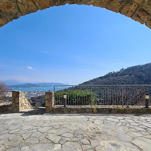 La Pietra Casa rural La Spezia