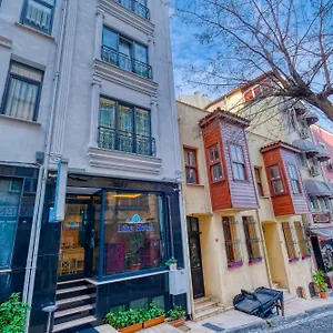 Lika 2*, İstanbul Türkiye